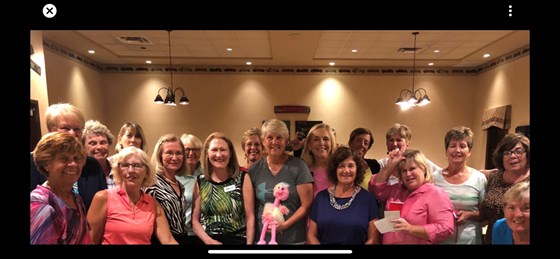 Leigh was loved on both sides of the Atlantic.  This is from a pickleball group game night, where Leigh won a “prize”.  Photo from September 2019, which turned out to be her last trip to The VIllages, Florida, due to COVID.