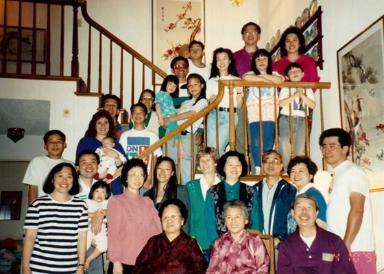 1991-04-10 Chew Ju family picture _Laura's visit