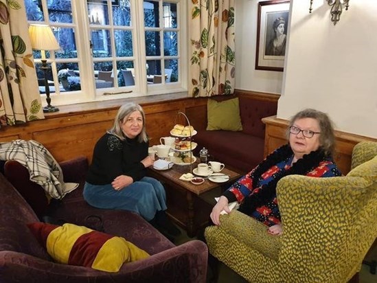 Cream tea at Mum's favourite place on Valentine's Day 2020 - the George at Stamford