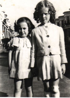 1940 05 Marge and Mom 1940s