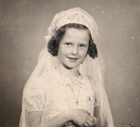 1944 Mom 1st Communion early 1940s