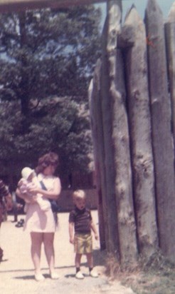 1973 07 Mom Jen Steve Jamestown Jul73