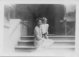 Wendy and Mum 10 October 1944