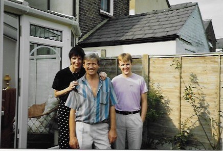Wendy with brothers Ken and Keith, 1990