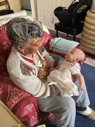 Linda and her Great Granddaughter, Zia ❤️