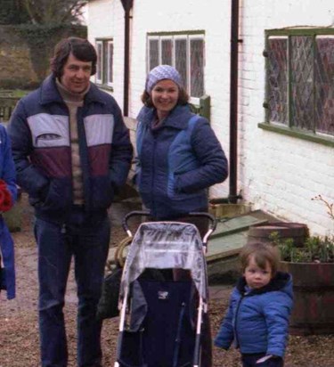 Sunday stroll around Wheathampstead 1982 with John & Gill Hammond: Happy Times
