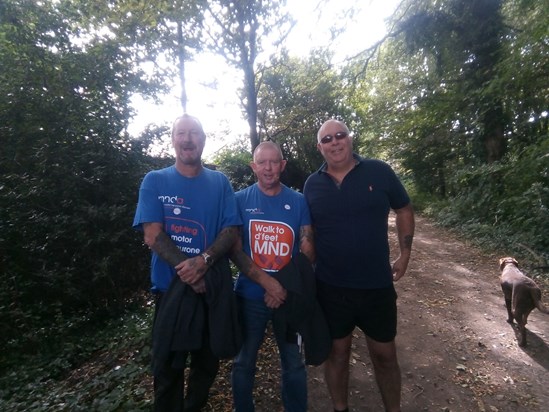 Dougie, Steven and Gary struggling onwards.