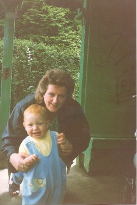 Janice with Gareth as a toddler 