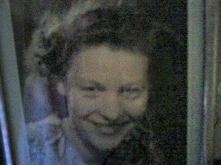 Mom in her late 20.s xxxx