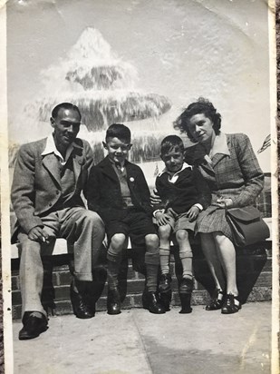 Young Dave with cousin Brian and Mum &Dad