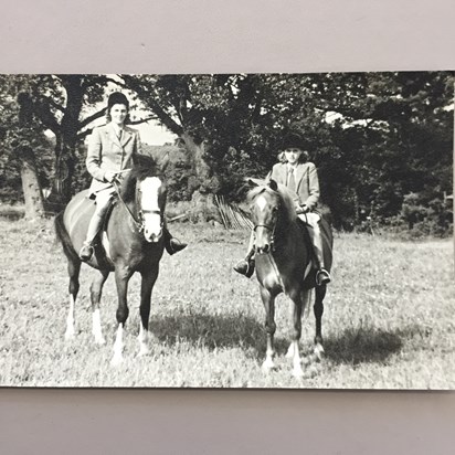 Pauline & Molly on Goldie