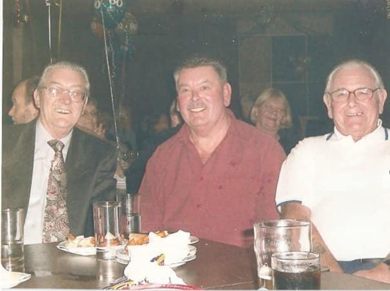 All 3 brothers now in heaven xXx R.I.P Dad, Uncle Ray & Uncle Brian. Fly high now and rest 