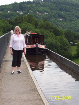 Angie preferred to walk the Pontcysyllte Aqueduct