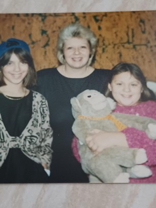 Donna, Natalie & Mum