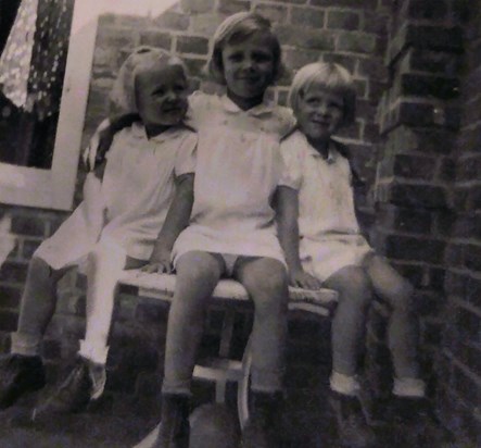 Ute (right) with Barbara and Gigga