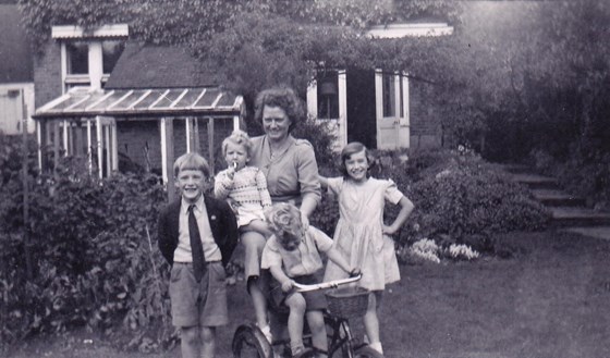 The Oppenheimer family in Richmond - Mum's first job in England