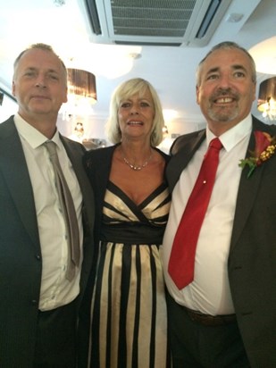 Mum with her 2 brothers xx 