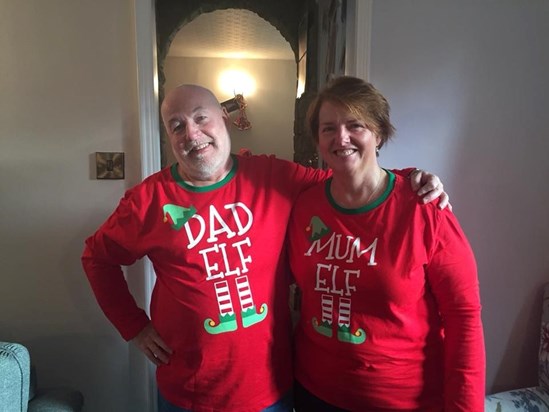 Mum elf and Dad elf 