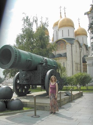 Thelma with the Tsar Cannon