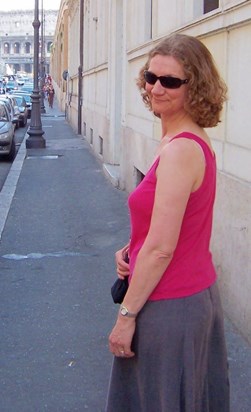 Thelma in a Rome street