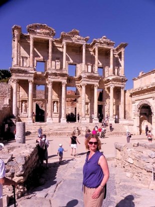 Thelma at the library of Ephesus