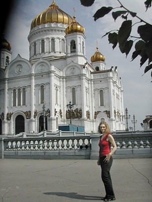 Thelma outside the Cathedral of Christ the Saviour, Moscow