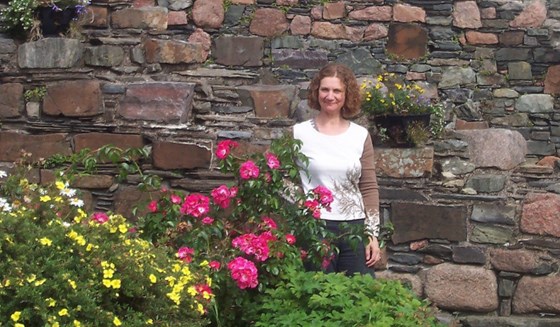 Thelma in the garden of the ruined monastery on Iona