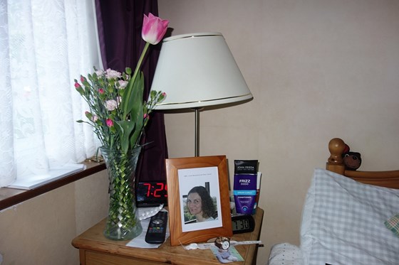 one of the tulips found its way to Thelma's bedside to visit her