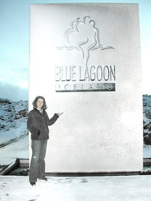 Thelma at the entrance of the Blue Lagoon (Iceland)