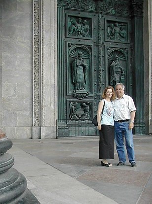 2004 - at the bronze gate of Isaakievskiy Cathedral in St.Petersburg