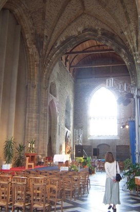 Thelma inside the Église Notre-Dame de Calais, 2005