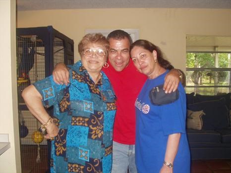 Mimi, Jorge & Linda 03