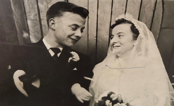 Mum (Roswyn) & Dad (Tommy) wedding day 1956