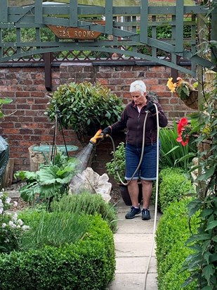 Master gardener, she loved so much. Twice winner of the Newark in bloom competition.