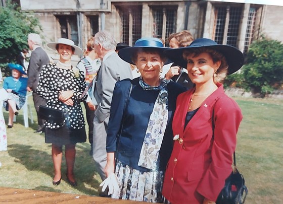 Marie, Mum and Melanie 