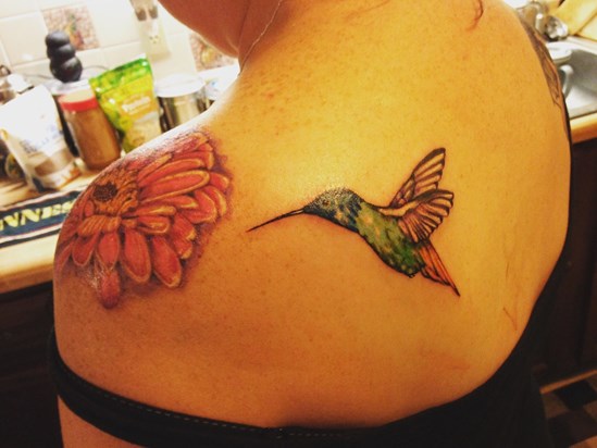Hummingbird tattoo on my left shoulder for Daddy.