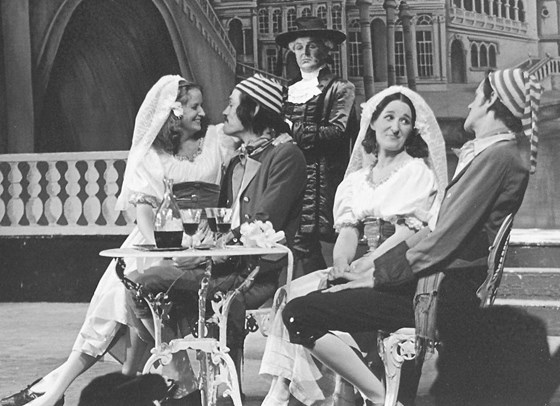 Gilbert & Sullivan - The Gondoliers (submitted by Linda Beaumont)