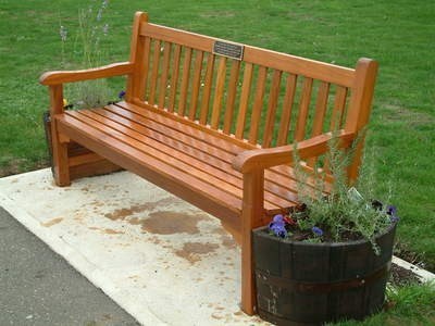 Memorial bench