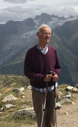 Dad on the trail to Lac Blanc 2017