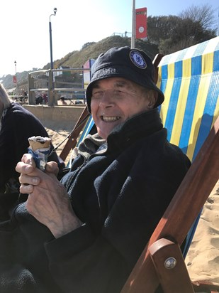 Give dad a deckchair and an ice cream he was happy! 
