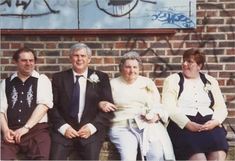 Dad (Chris), Chas (his brother), Sweetie Nan (his mum {Patricia}), Jenny (his sister)