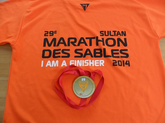 MDS T-shirt and medal