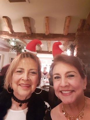 Celebrating - a pre-Christmas dinner in Cobham: Dec 2018