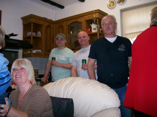 Linda, Gary, Paul & Anthony Xmas 2007
