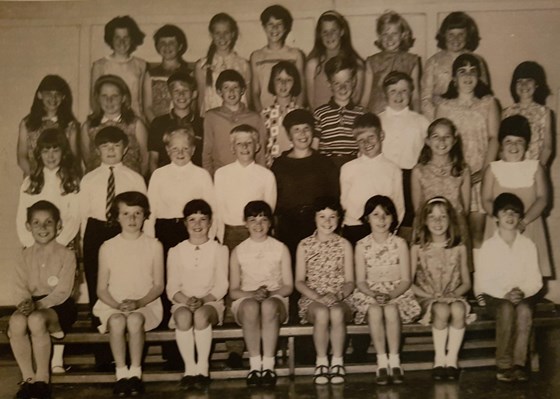 Rose Street CP School. Mrs James class 1969. Briony Centre back. I am second row from the front 4th from the left.