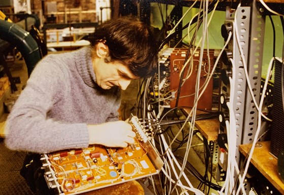 stephen futzing in the narrow tank, late 1970s.