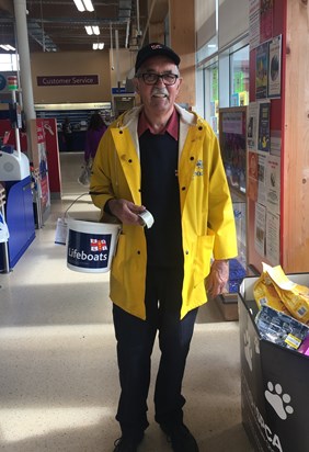 Collecting for the lifeboats in 2019