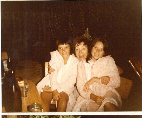 Me 9 years, Aunty Pat, Trish 11 years old - always lots of hugs to give