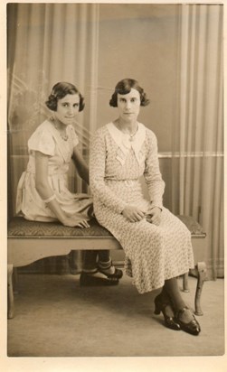 1936 Hilda & Annie Gladwin