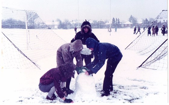 Fiona ,Julie, Johnny, Adrian snowman building at St.Alban's dec.1981